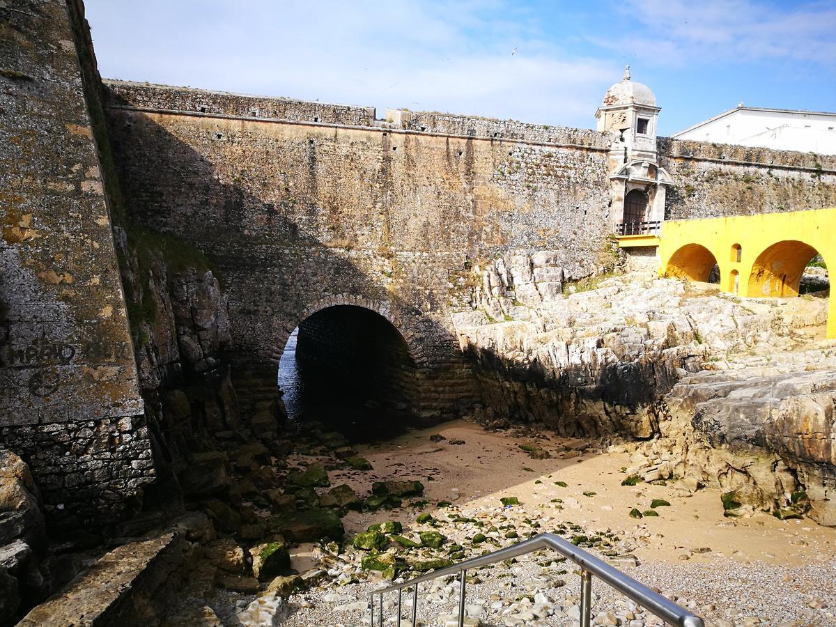 Peniche'S Blue & Yellow Exteriör bild